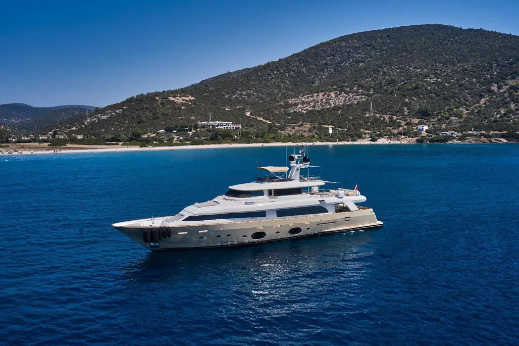 Custom Line Navetta 33 used - photo 1