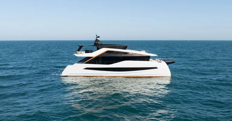 Wider Yachts WiderCat 92
