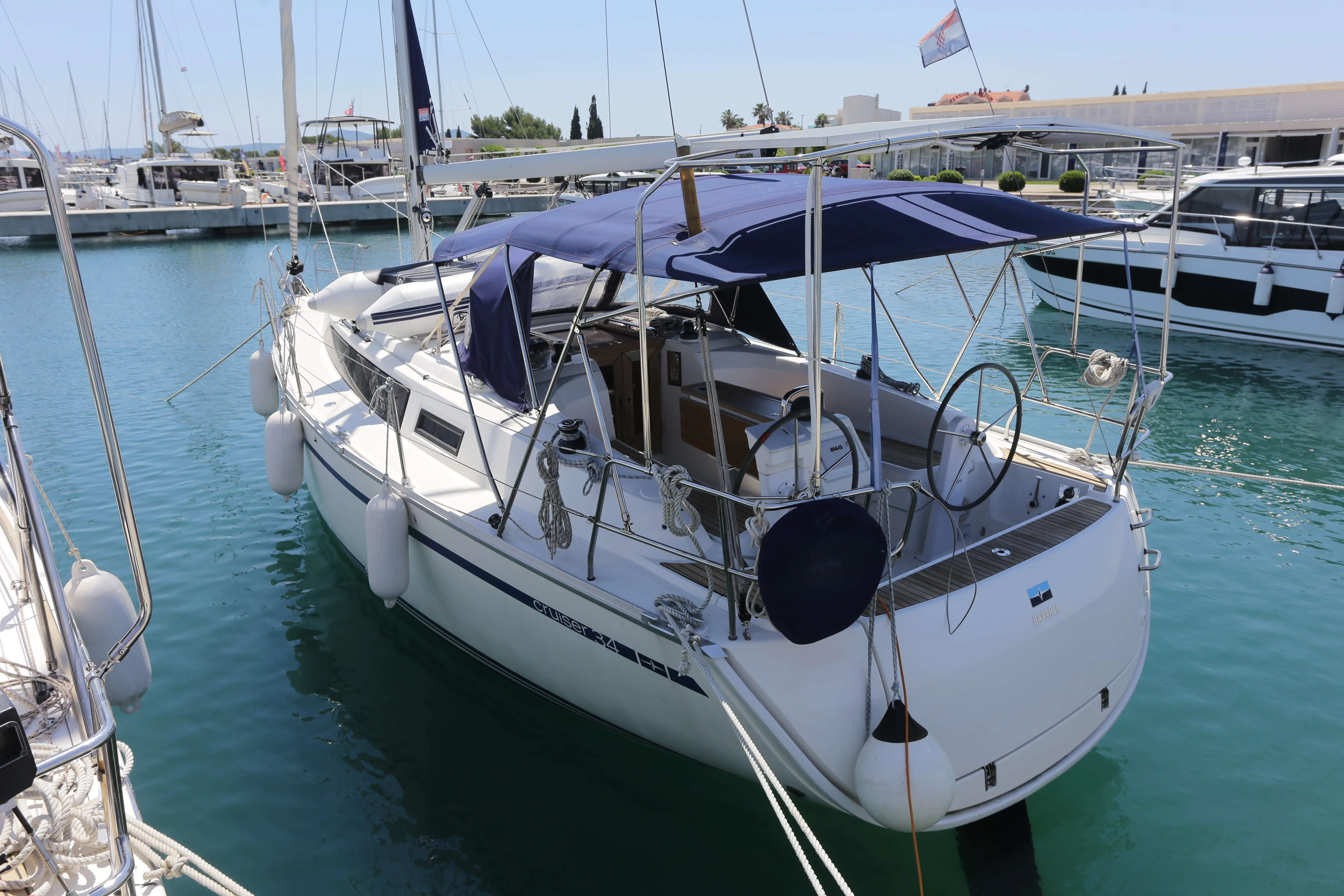 Bavaria Yachts CRUISER 34 used - photo 1