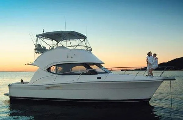 Riviera 33 Flybridge used - photo 1