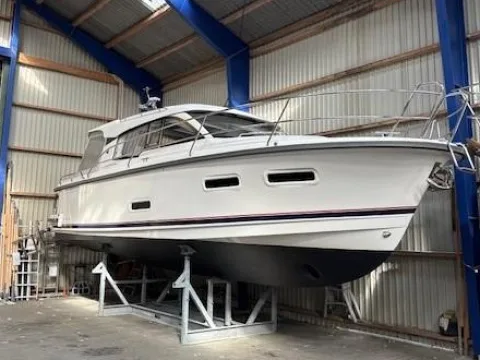 Nimbus 305 Coupe used - photo 1