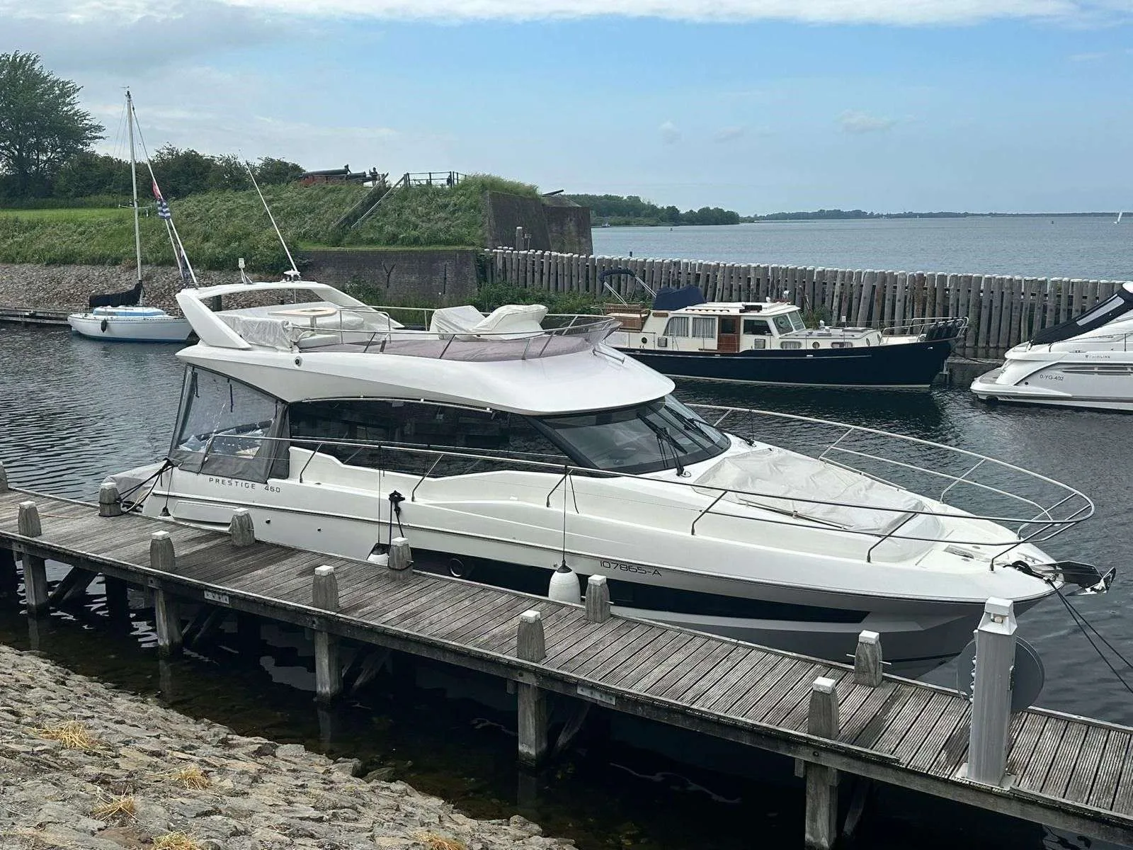 Prestige 460 used - photo 1