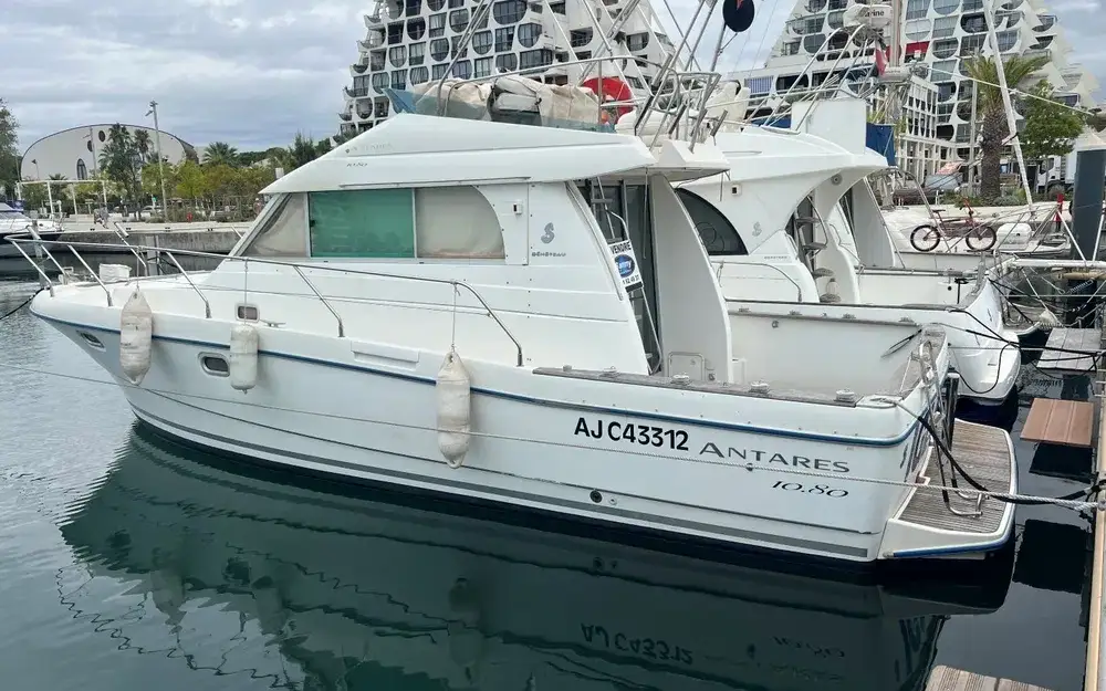 Beneteau ANTARES 10.80 FLY usato - foto 1