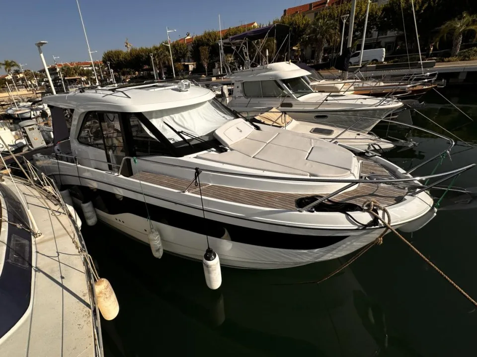 Beneteau Antares 9 V2 usato - foto 1