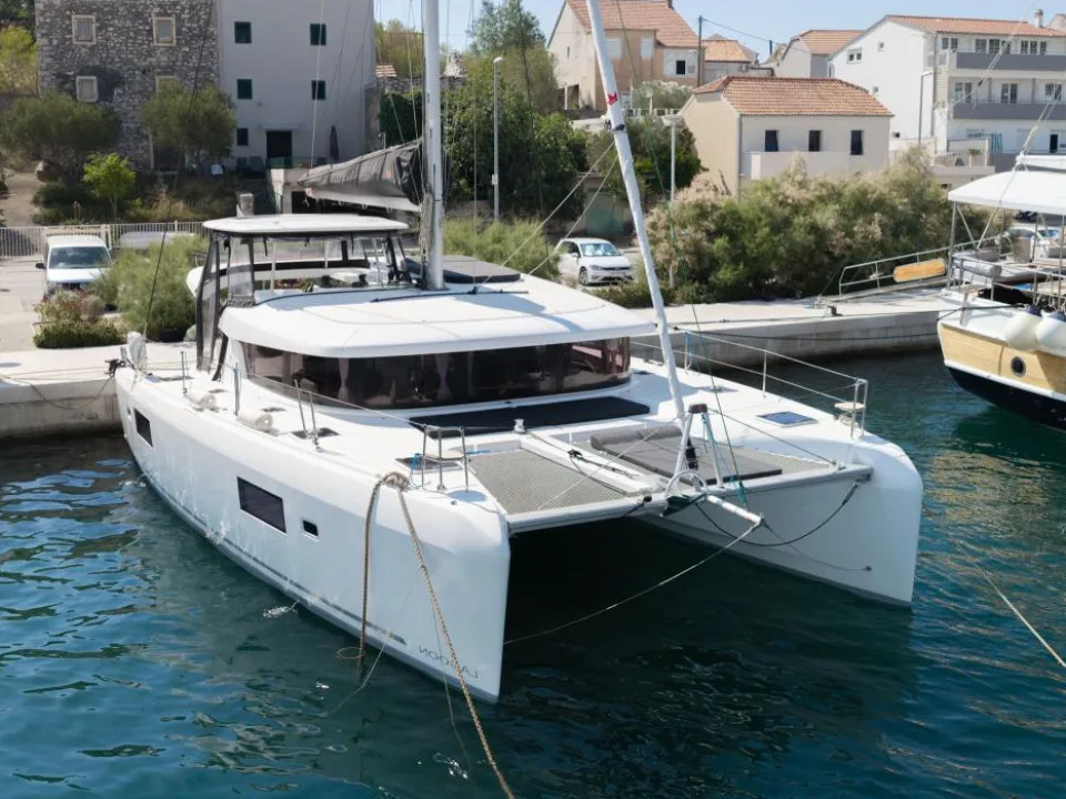 Lagoon 42 NEO gebraucht - Foto 1