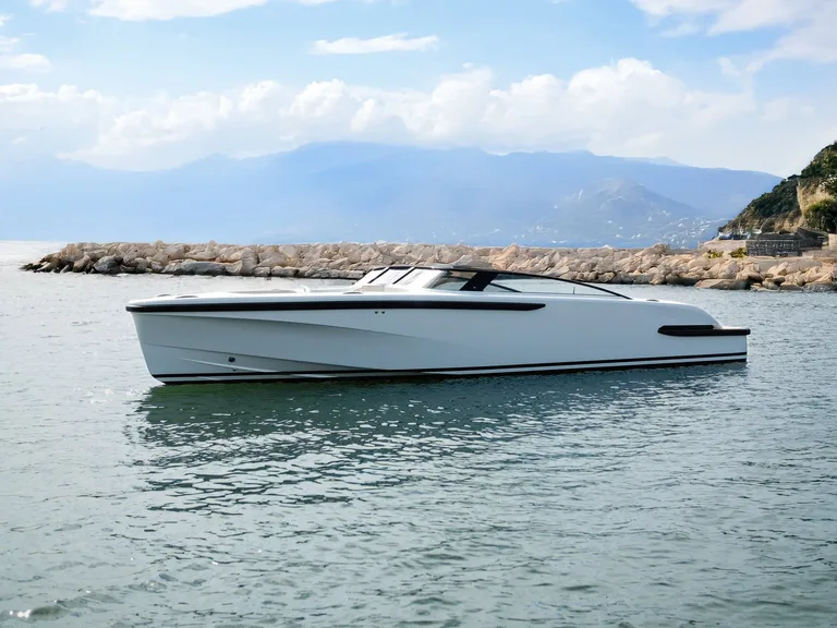 Pascoe Open Limousine 9.0m - 12.0m