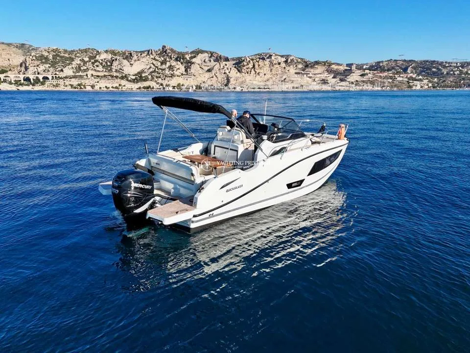 Quicksilver ACTIV 875 SUNDECK used - photo 1