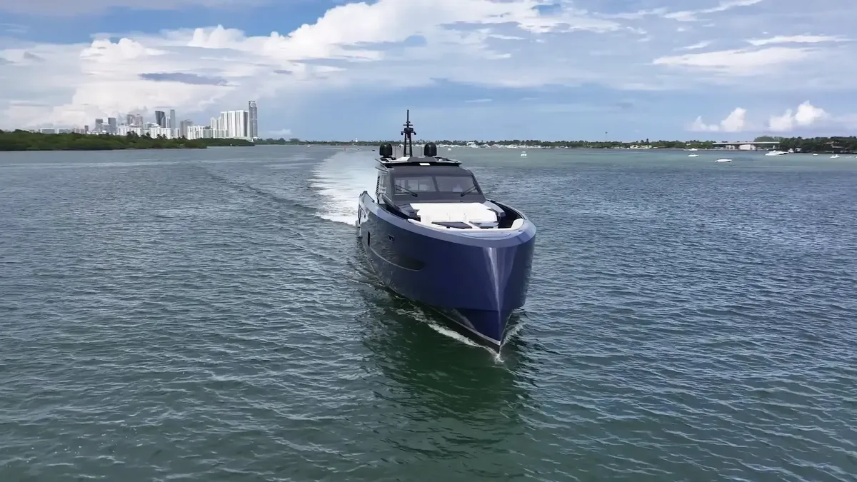 Vanquish Yachts VQ115 Veloce