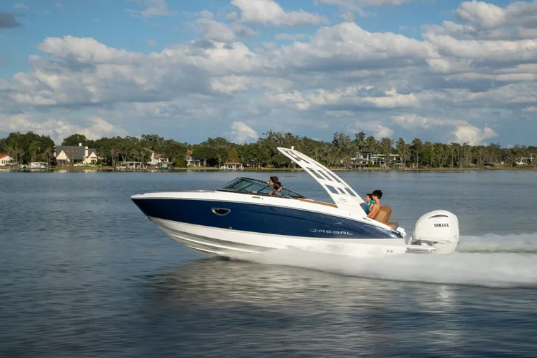 Regal Boats LX4