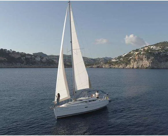 Beneteau Oceanis 323 Clipper usato - foto 1
