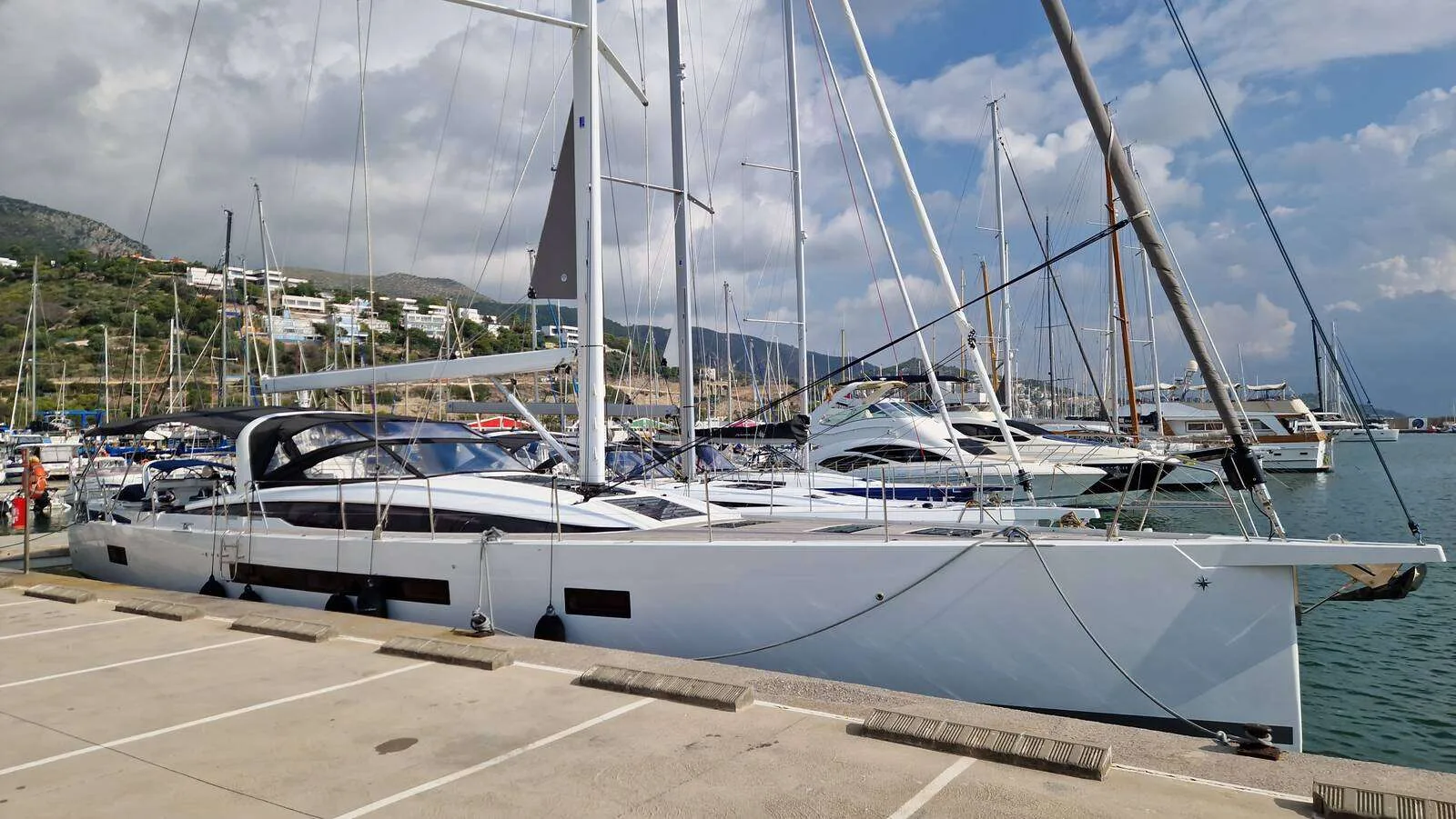Jeanneau YACHTS 65 used - photo 1