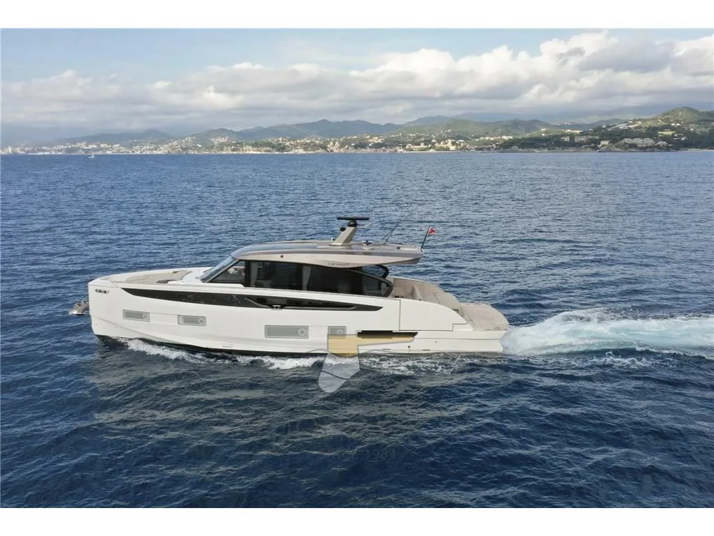 Azimut Seadeck 6 d'occasion - photo 1 Azimut Seadeck 6 d'occasion - photo 1