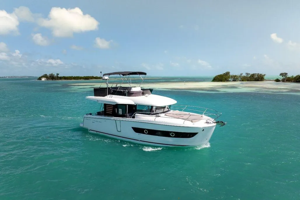 Beneteau Swift Trawler 37 Fly d'occasion - photo 1