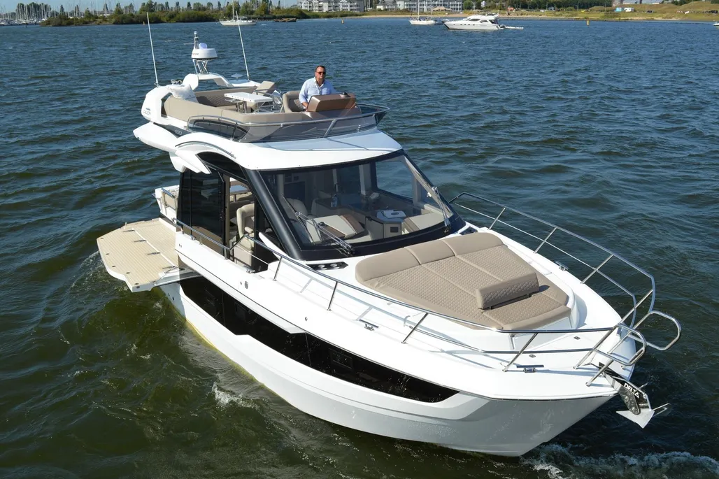 Galeon 400FLY usato - foto 1