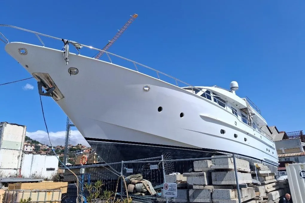 Heesen 83 used - photo 1