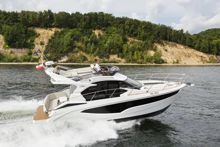Galeon 360 Fly