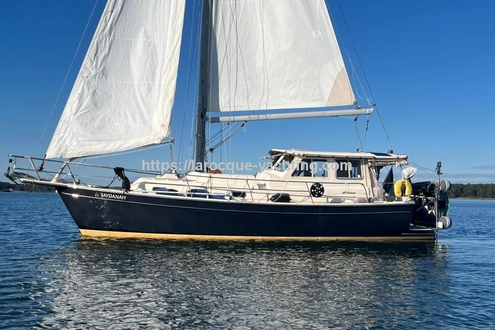 Island Packet SP Cruiser used - photo 1