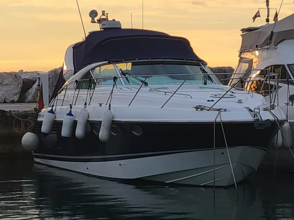 Fairline Targa 43 used - photo 1