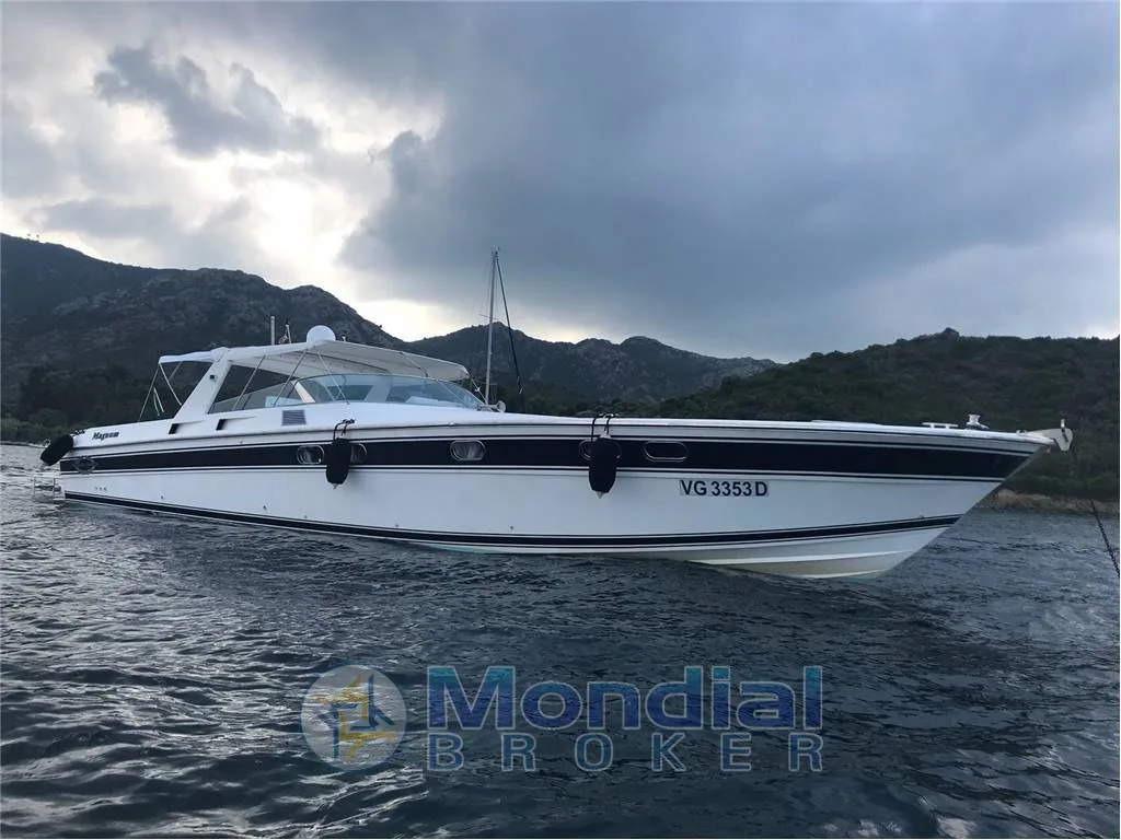 MAGNUM MARINE 53 used - photo 1