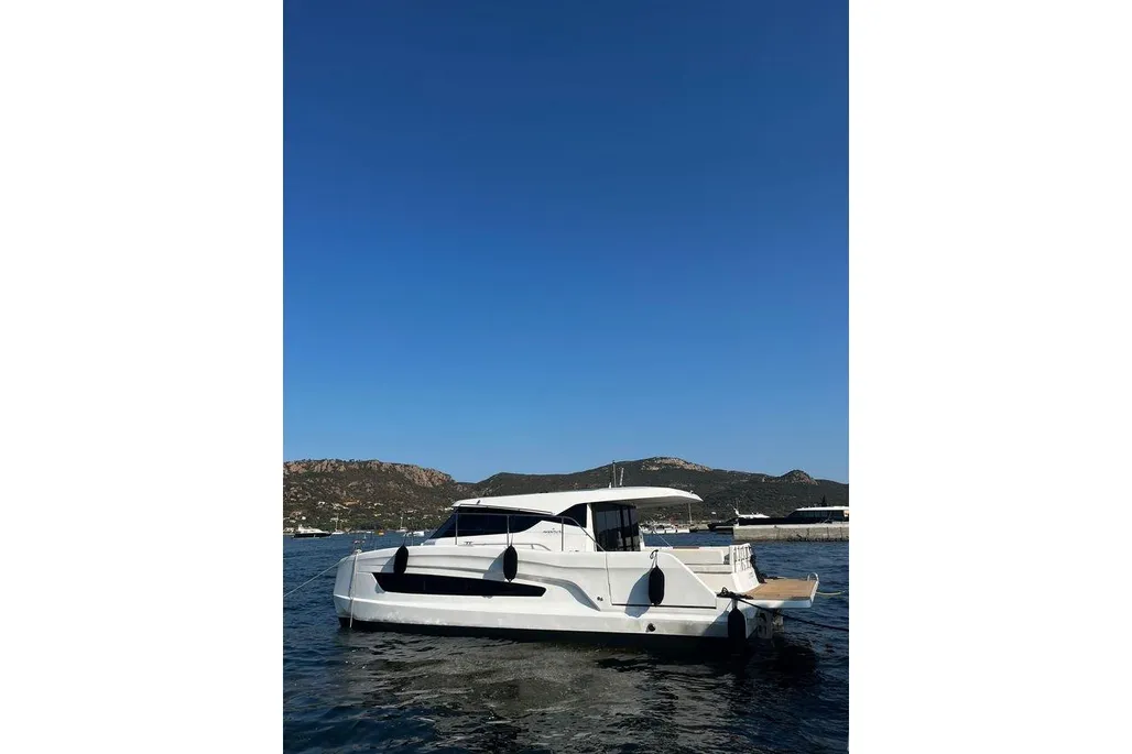 Aventura 38 MY SEDAN usato - foto 1