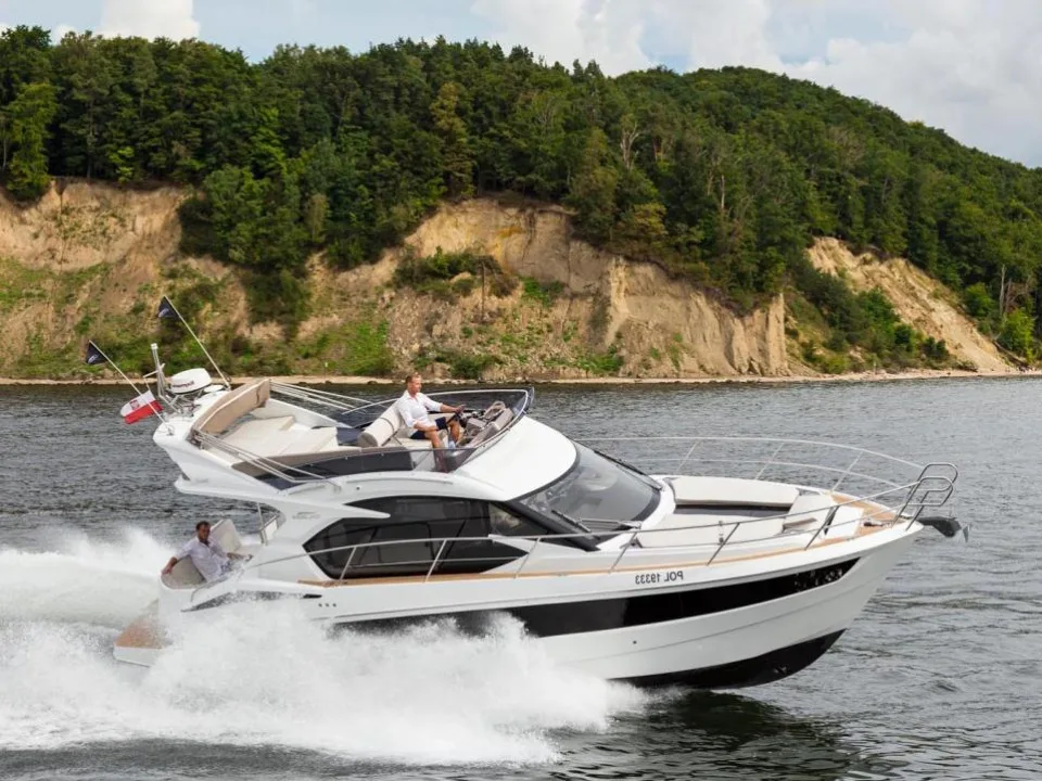Galeon 360 FLY used - photo 1