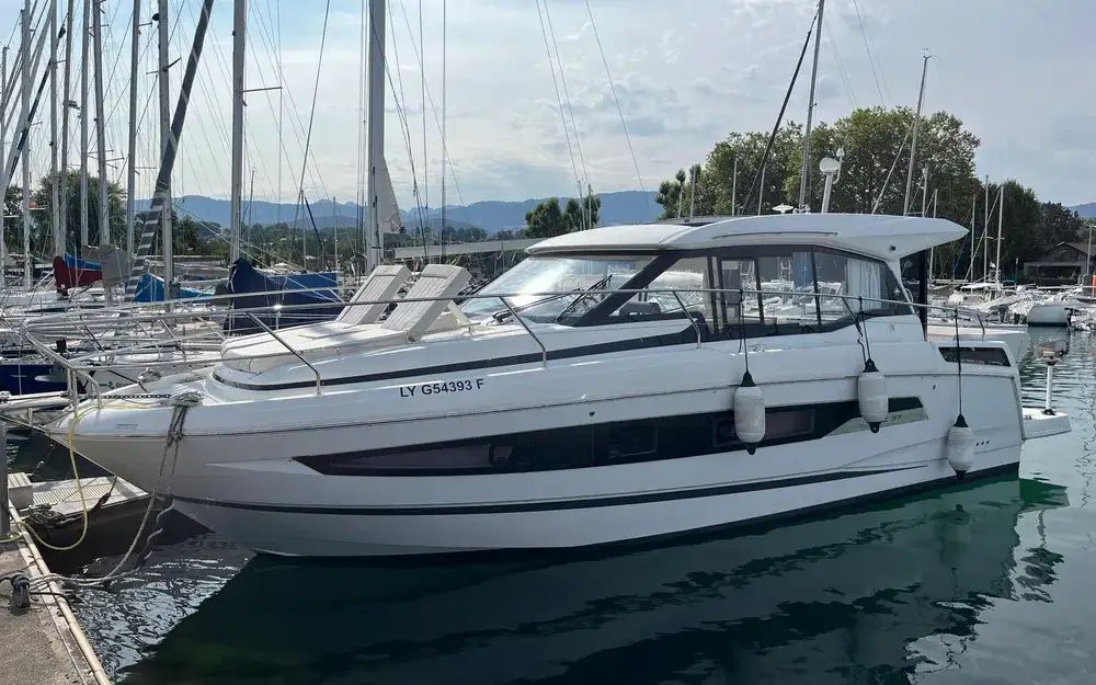 Jeanneau NC 37 usato - foto 1