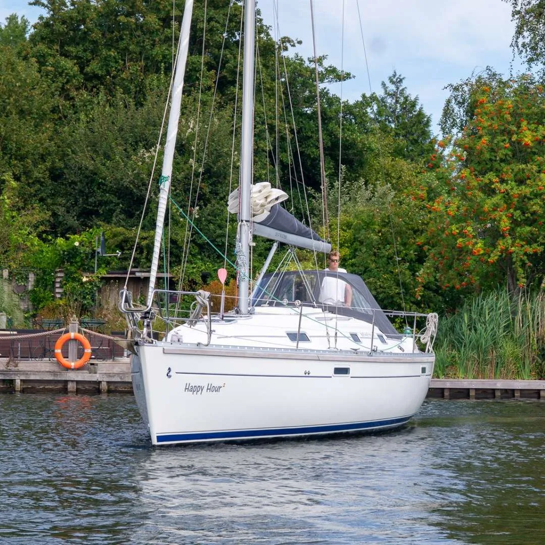 Beneteau OCEANIS 331 CLIPPER used - photo 1