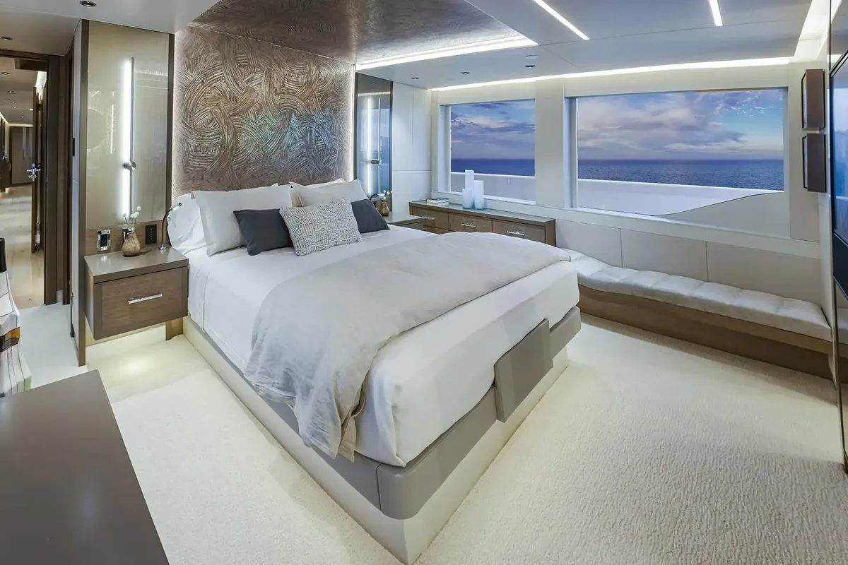 Westport Yachts Westport W117 — 10