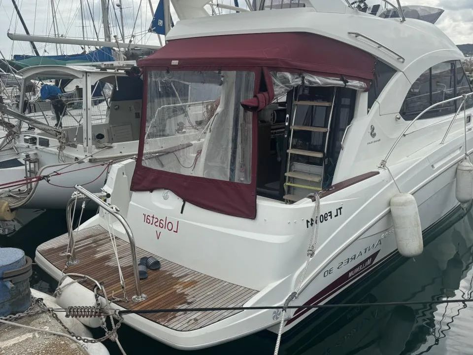 Beneteau Antares 30 Fly usato - foto 1