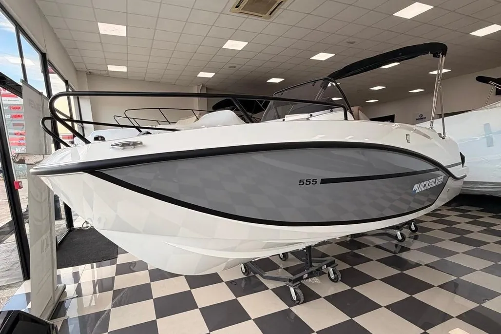 Quicksilver Activ 555 Open gebraucht - Foto 1