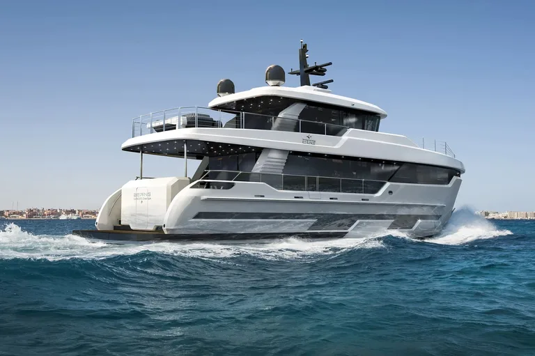 Bering Yachts Bering 82