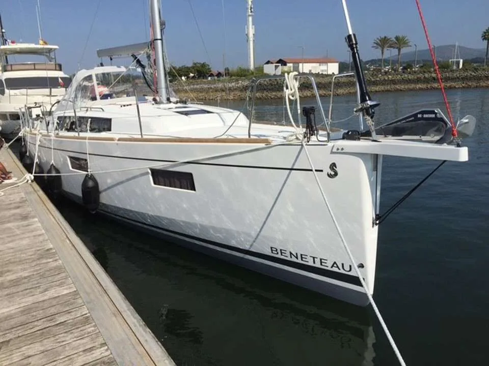 Beneteau OCEANIS 38.1 usato - foto 1