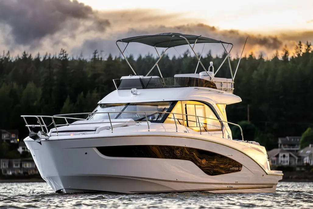 Beneteau Antares 12 Fly d'occasion - photo 1