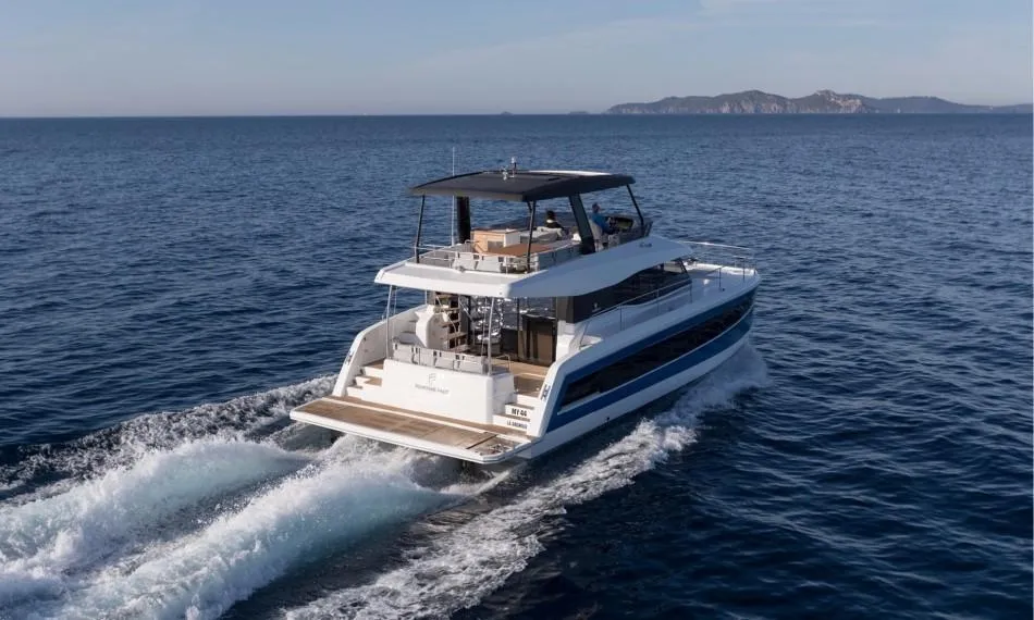 Fountaine Pajot MY6 used - photo 1