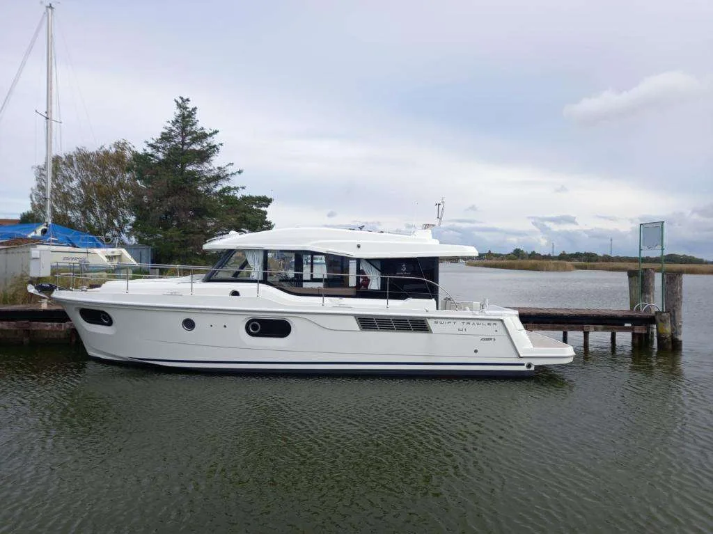 Beneteau SWIFT TRAWLER 41 SEDAN usato - foto 1
