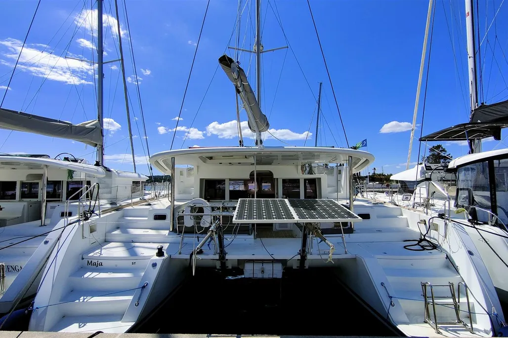 Lagoon 450 F used - photo 1