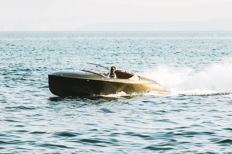 Seven Seas Yachts Venus Speedster