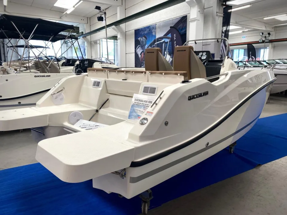 Quicksilver Activ 555 Open NY gebraucht - Foto 1