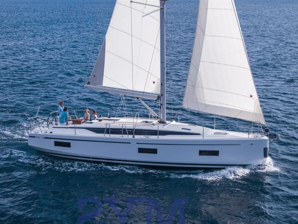 Bavaria Yachts C42 used - photo 1