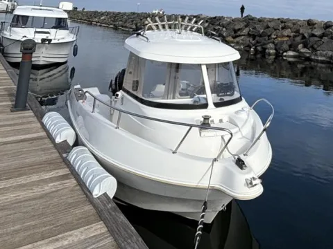 Quicksilver Pilothouse 500 used - photo 1