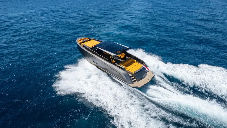 Vanquish Yachts VQ58 HT
