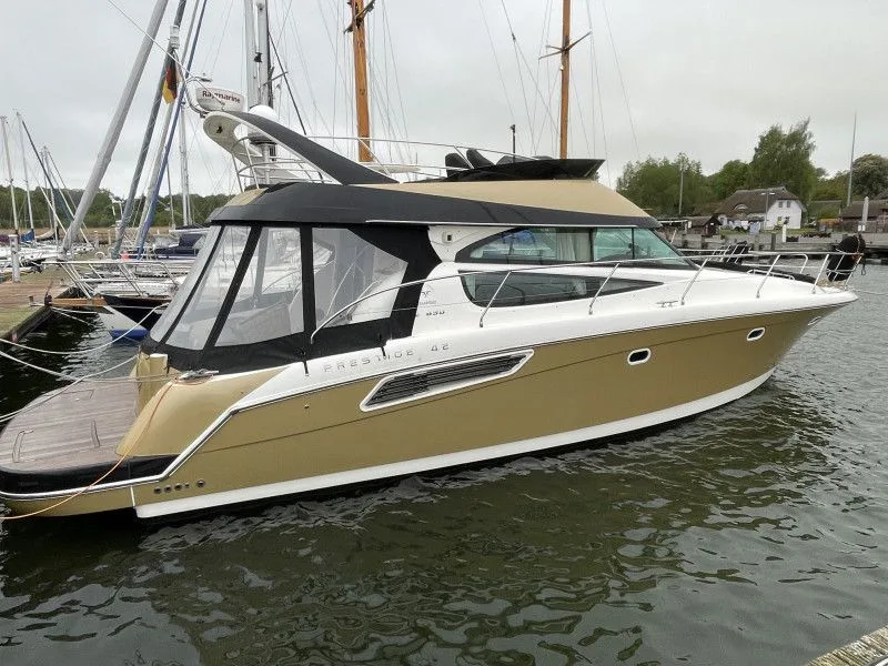Jeanneau Prestige 42 Fly usato - foto 1