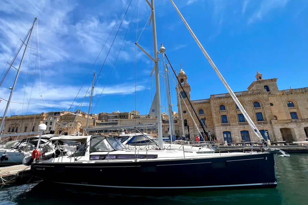 Beneteau Oceanis 48 used - photo 1