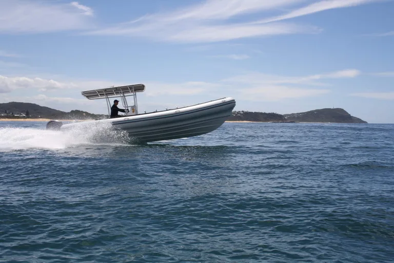 AB Inflatables F28