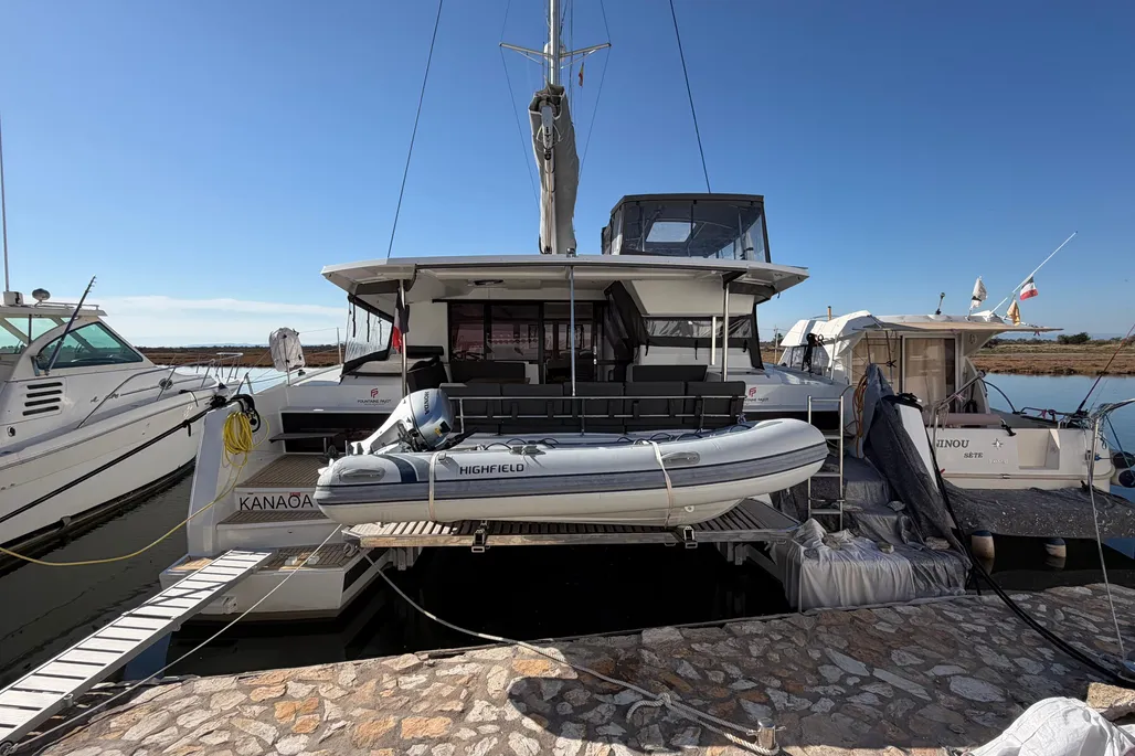 Fountaine Pajot Astrea 42 used - photo 1