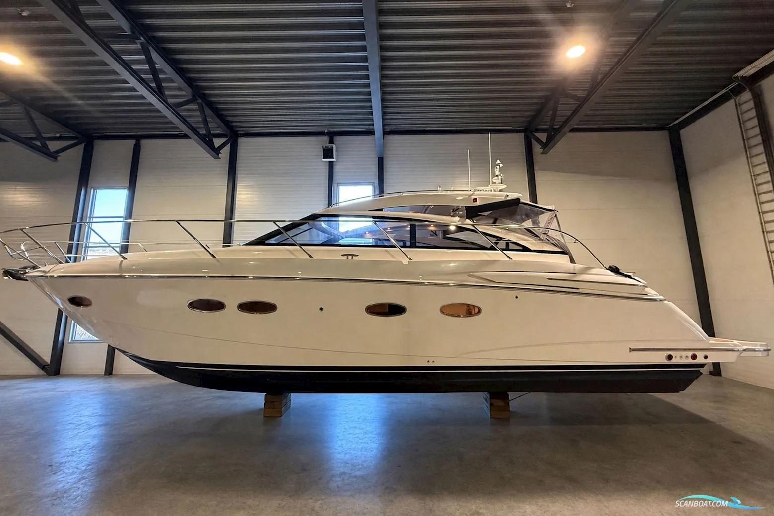 Princess Yachts V42 usato - foto 1