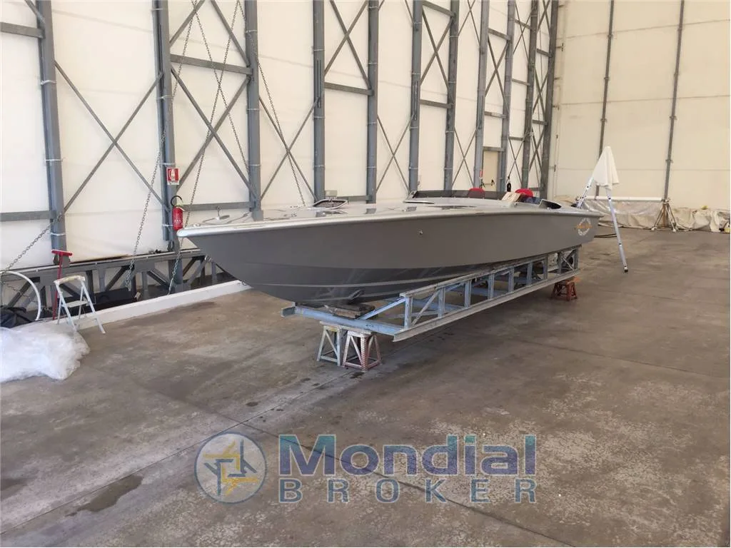 MAGNUM MARINE 27 used - photo 1