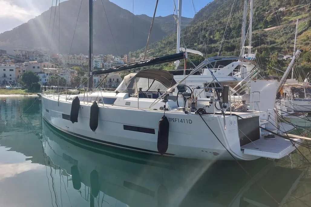 Dufour 56 Exclusive Premium used - photo 1