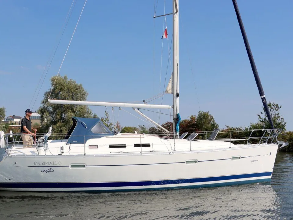 Beneteau OCEANIS CLIPPER 373 used - photo 1