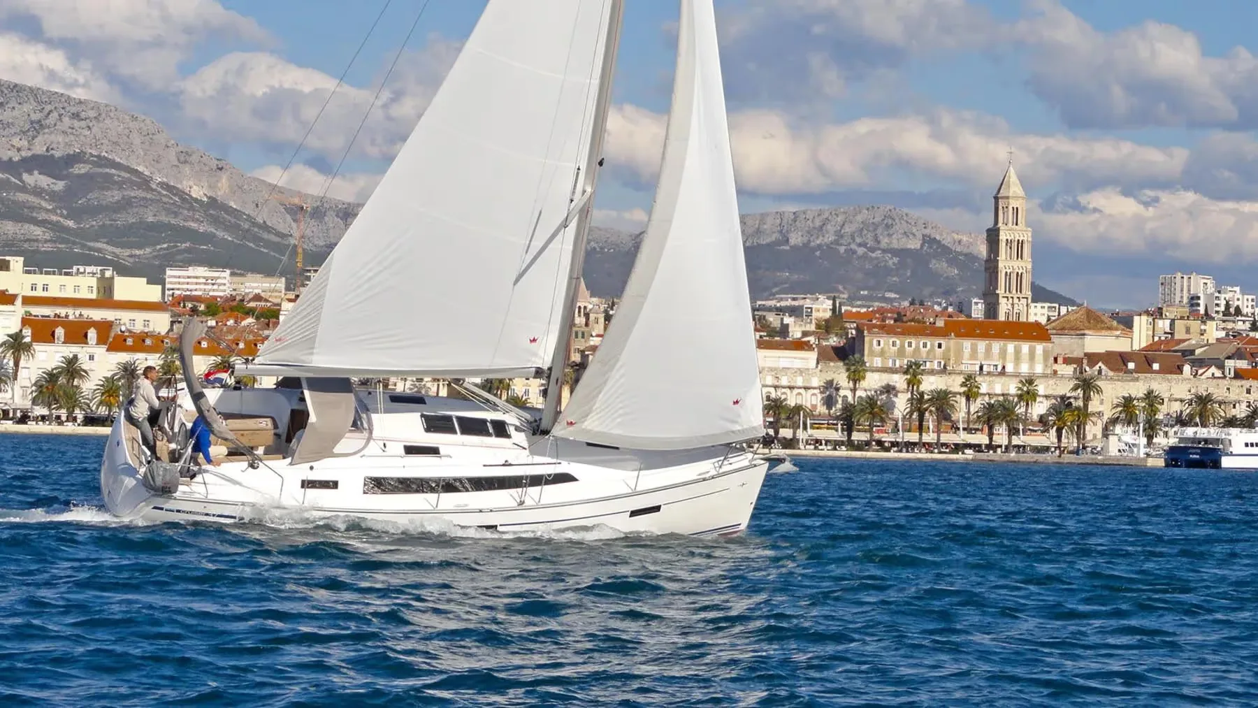 Bavaria Yachts 37 CRUISER used - photo 1